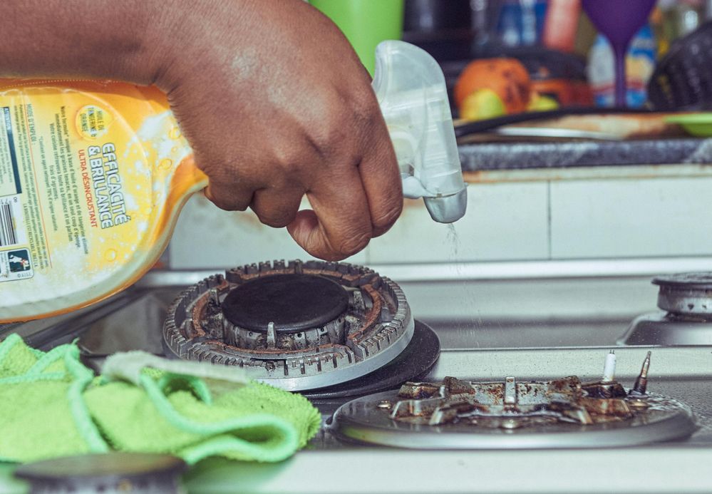 cleaning your stovetop burners